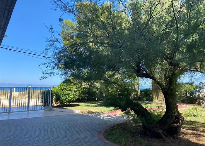 Piso Nuevo Primera Linea A Pie De Playa